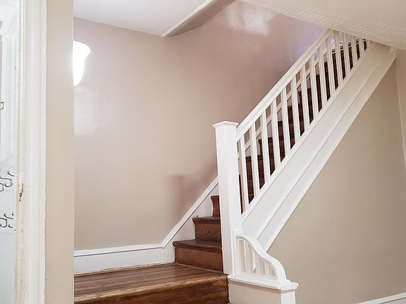 4th image of 5437 Larchwood Ave