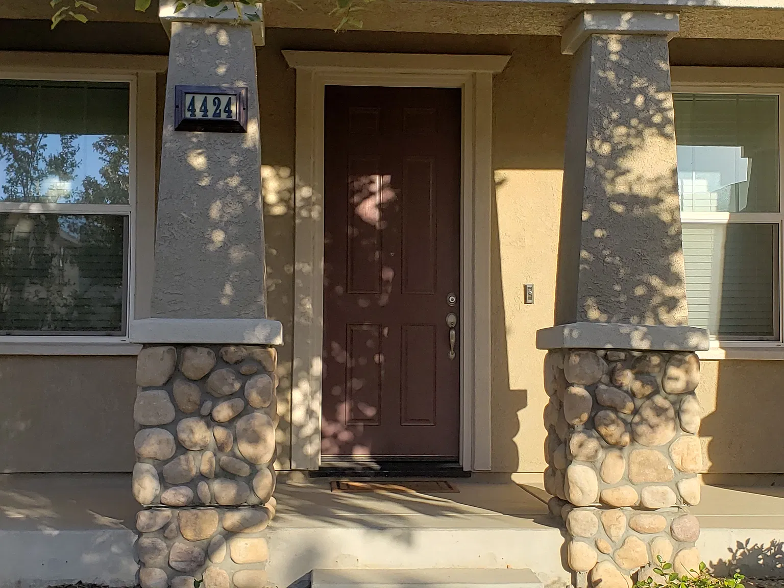 3 bed, 2.5 bath, 1763 sqft, $2,700 — Photo 2