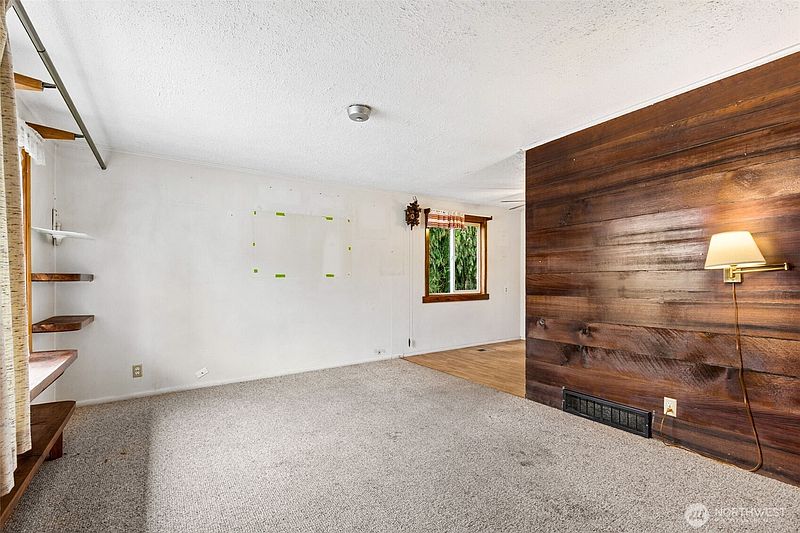 3rd image of 23906 60th Avenue W