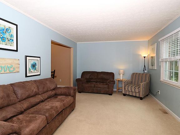 4th image of 7887 Red Fox Dr