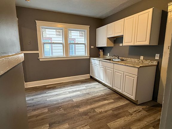 5th image of 3358 E 132nd St #1