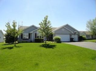 126 Autumnwood Ln, Davis Junction, IL 61020