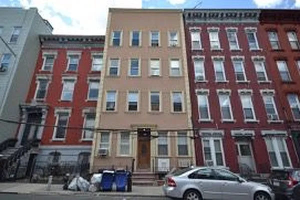 Rented by Bold New York | media 14