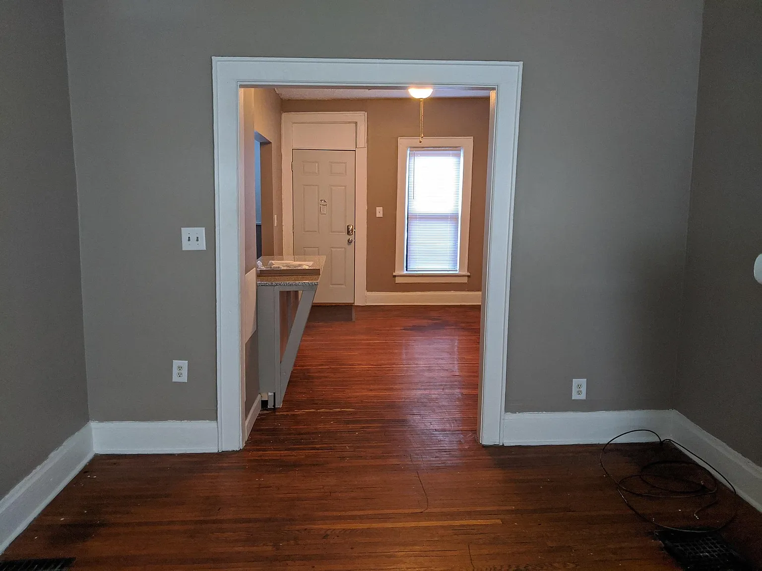 2 bed, 950 sqft, $1,350 — Photo 4