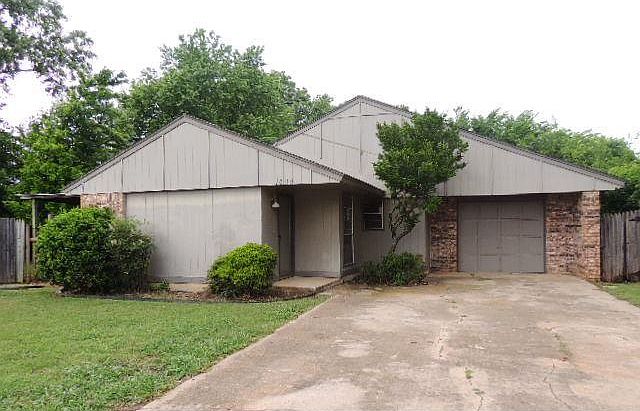 1st image of 1405 Autumn Dr