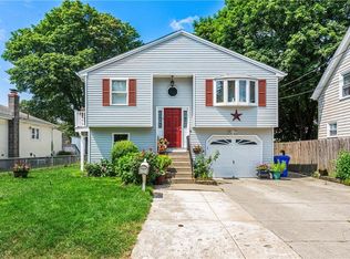 18 Mabel St, Pawtucket, RI 02860