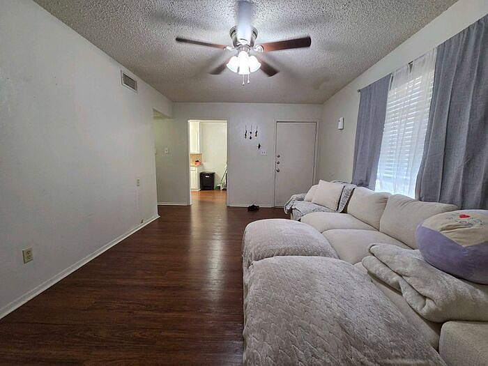 1st image of 110 Texas Ave