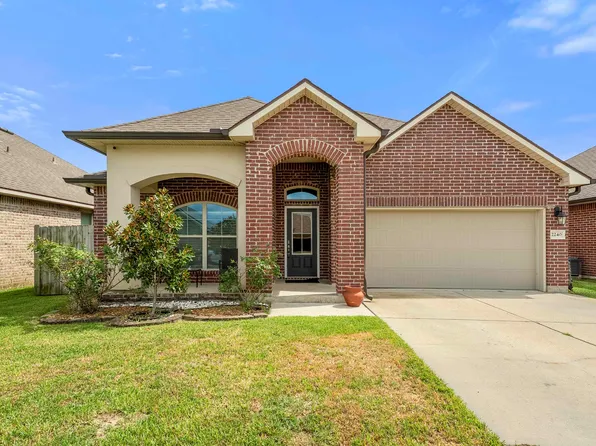 2240 N Lake Michele Cir, Lake Charles, LA 70607