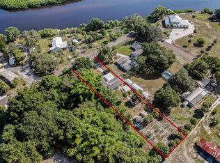 1217 Sweeney Dr, Ruskin, FL 33570