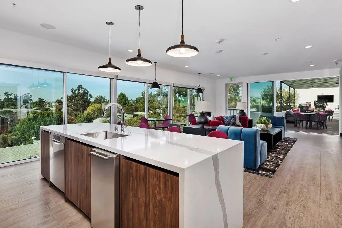 Vida Studio City — Photo 2