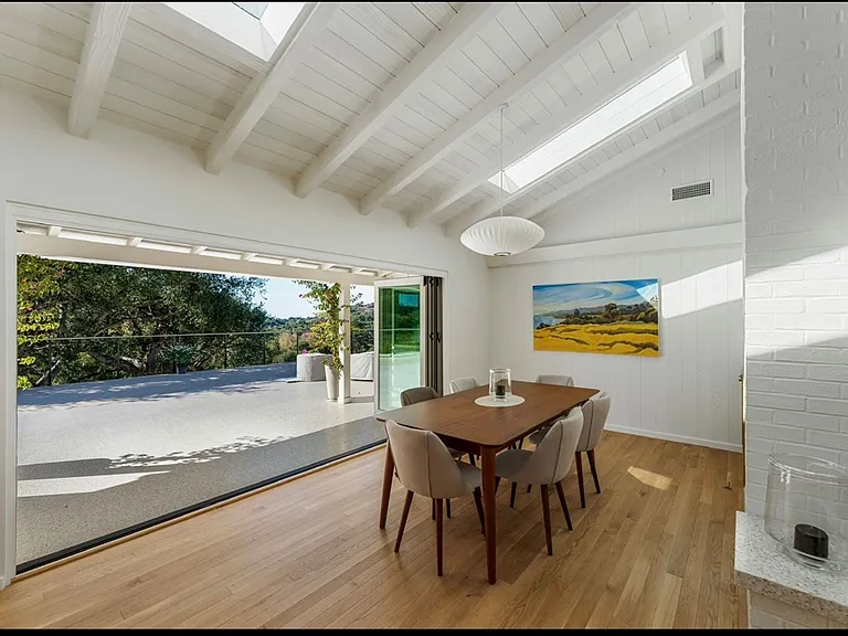 1057 Monte Dr — Photo 4
