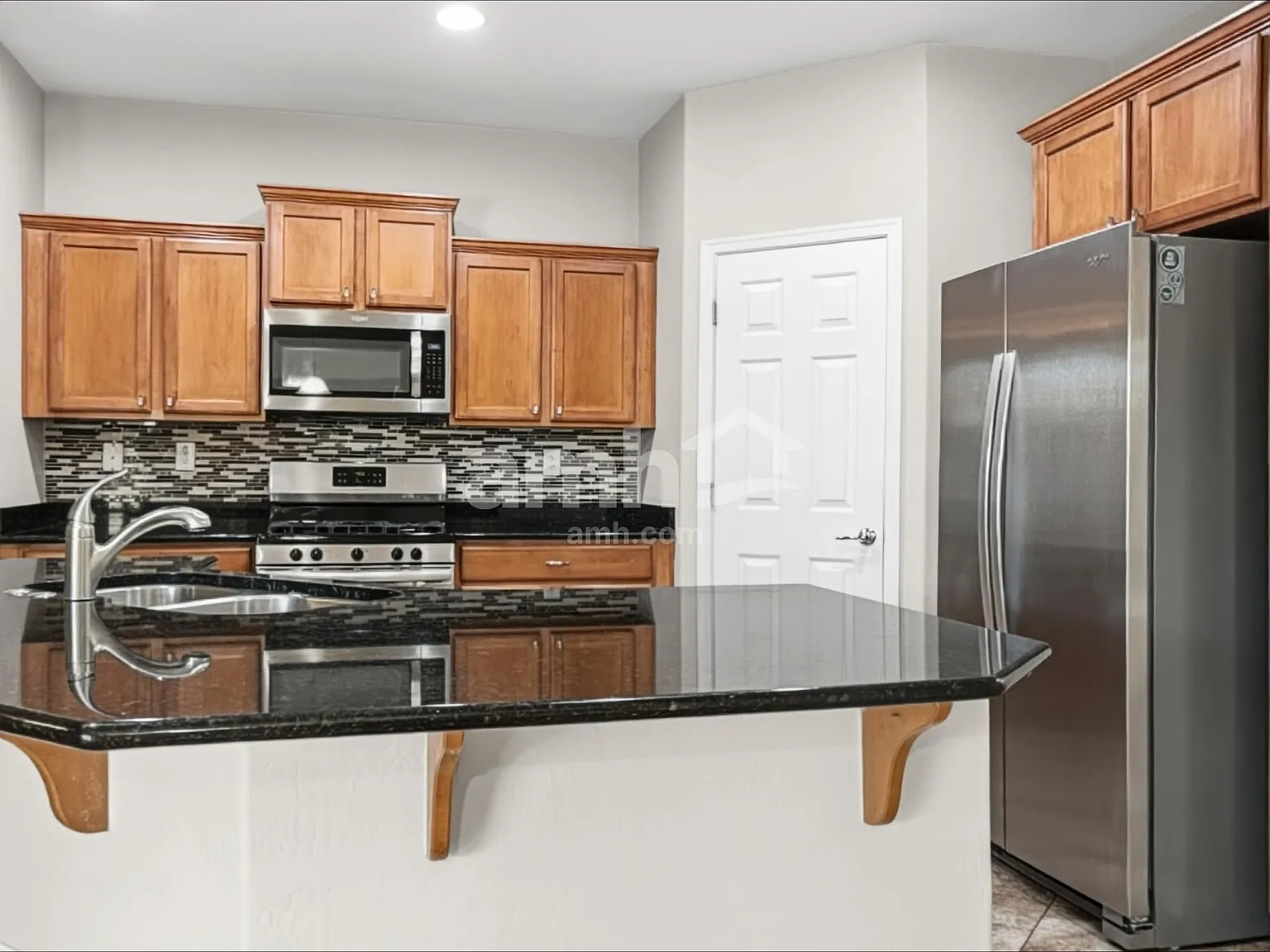 4 bed, 2.5 bath, 2446 sqft, $2,700 — Photo 4