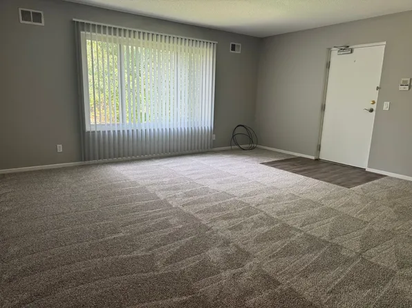 Goodhue Apartments