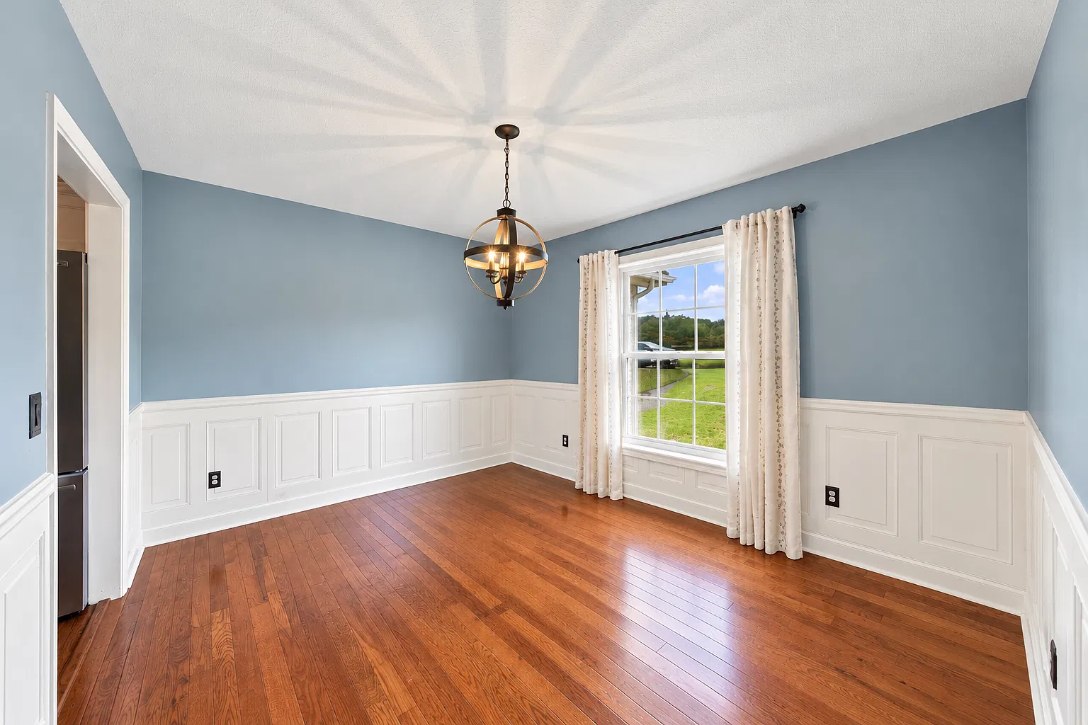 3 bed, 1884 sqft, $2,500 — Photo 4
