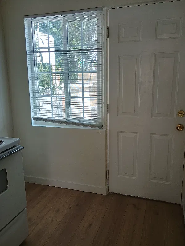1 bed, 1200 sqft, $1,250 — Photo 4
