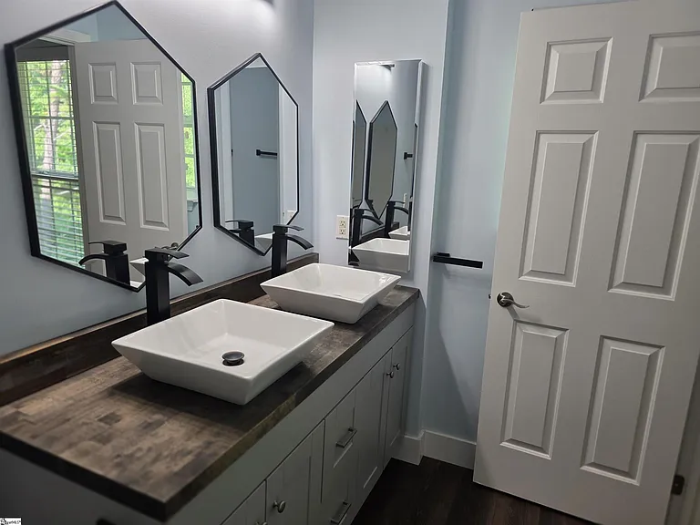 226 Cambria Ct — Photo 12