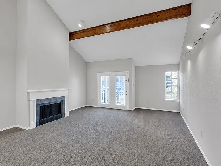 Seasons Apartments — Photo 38