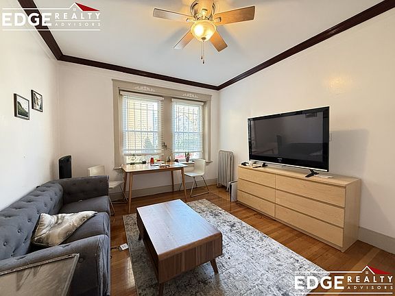 3rd image of 138 Sutherland Rd #1