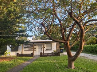 221 SW 3rd Pl, Dania Beach, FL 33004