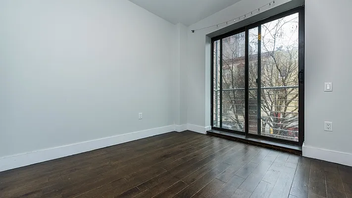 Rented by Nooklyn NYC LLC | media 67