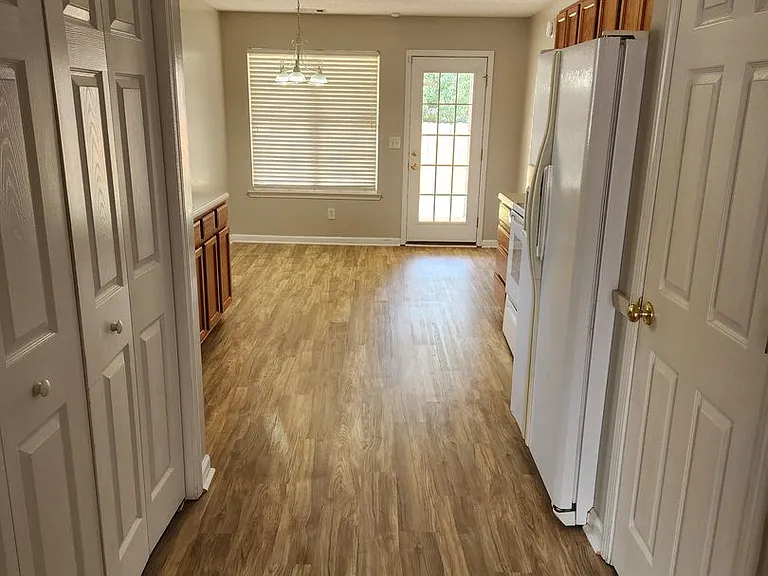 306 Haverhill Cir — Photo 5