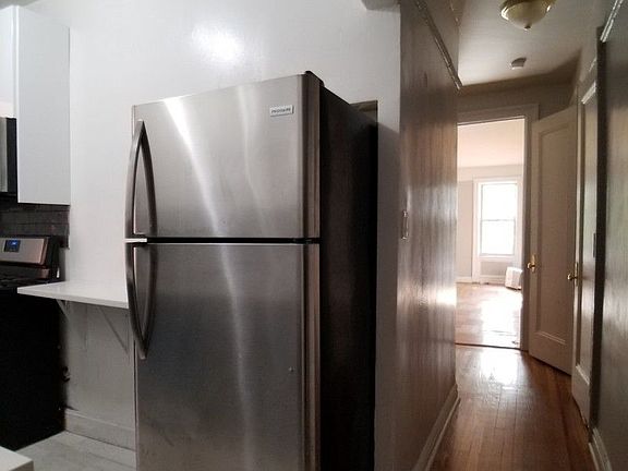 3rd image of 1120 Bergen St APT E24