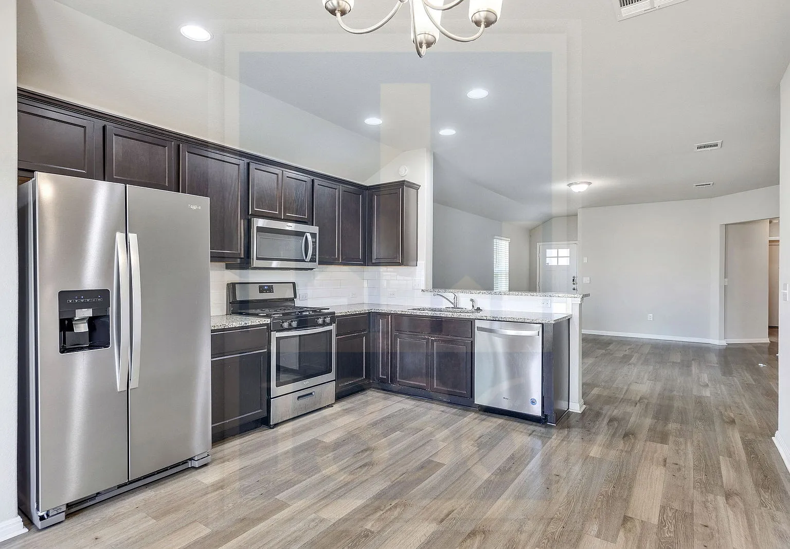 3 bed, 2.0 bath, 1405 sqft, $1,900 — Photo 2