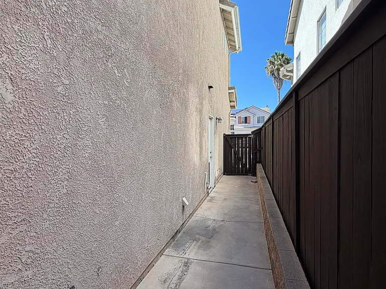 4725 Driftwood Way — Photo 41