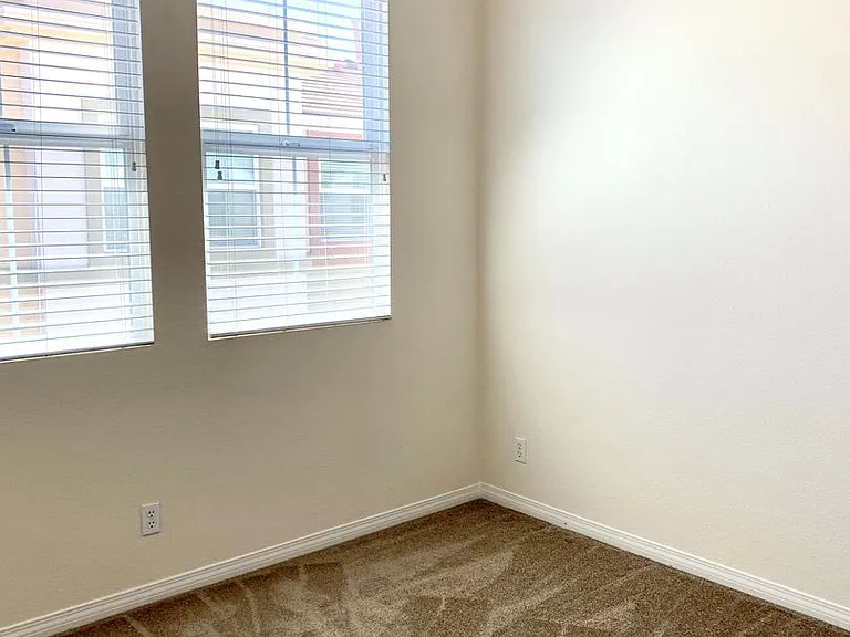 142 Principia Ct — Photo 12