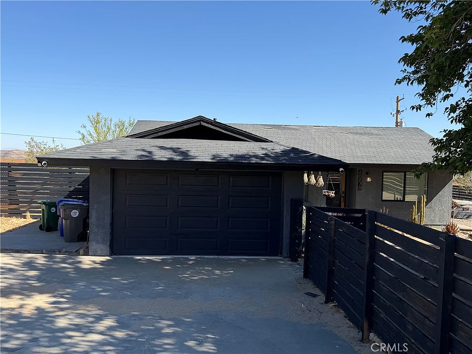 1st image of 60670 Pueblo Trl