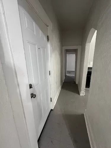 $550 - 1 bedroom/ 1 bathroom - Cozy apartment in Historic Delano! Photo 1