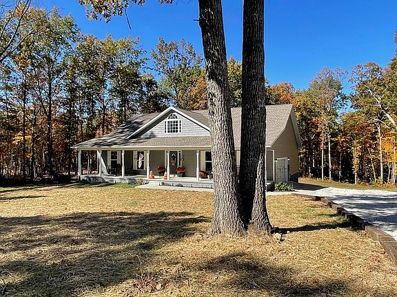 3rd image of 238 Hayden Ln