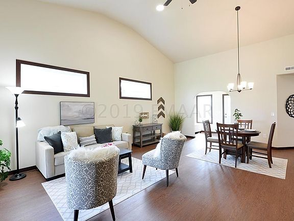 5th image of 3772 7th St E