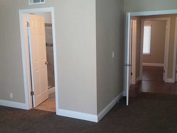 5th image of 525 Daniels St
