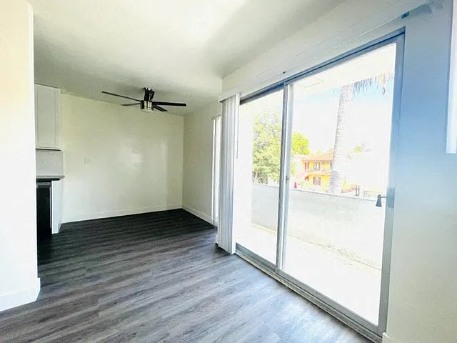 2311 S Bentley Ave — Photo 7