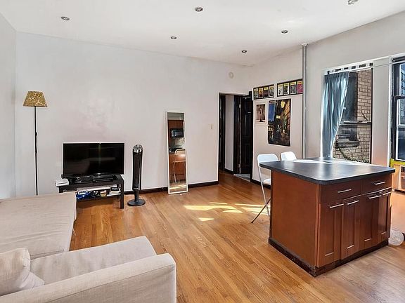 5th image of 626 Lincoln Pl APT 3B