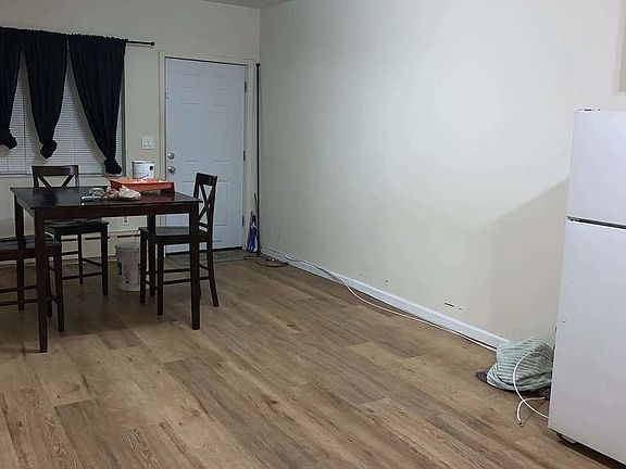 4th image of 5634 61st St #1