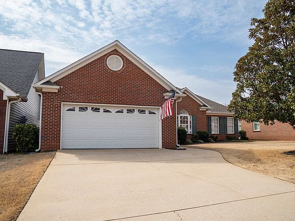 3rd image of 422 Rambling Rose Way