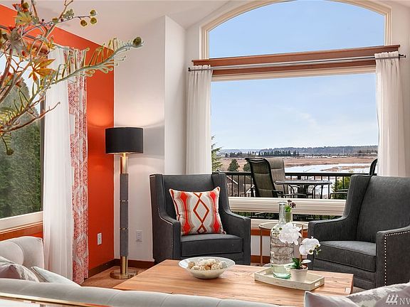 Visit with your guests while taking in the wonderful views from your formal living room.