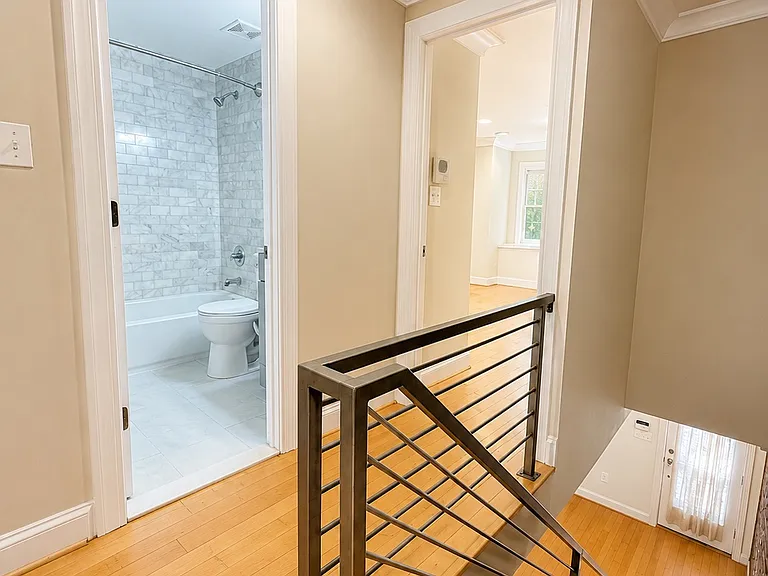 1837 11th St NW #1 — Photo 8