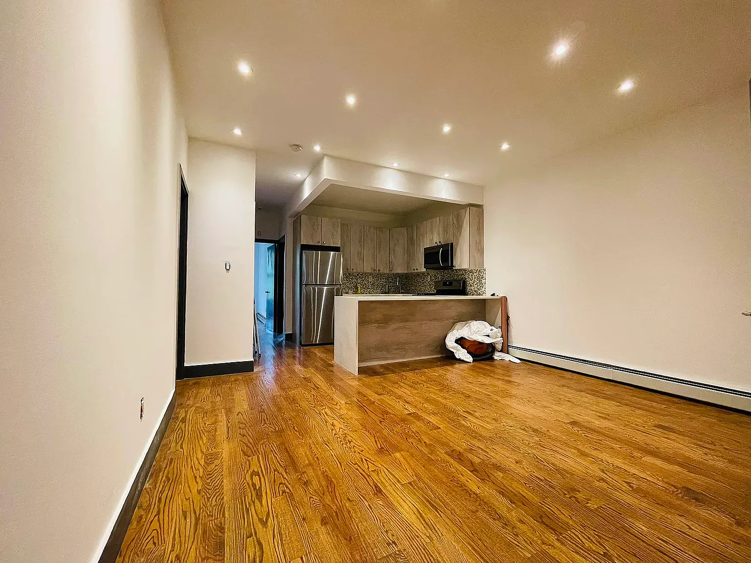 383 Essex Street — Photo 4