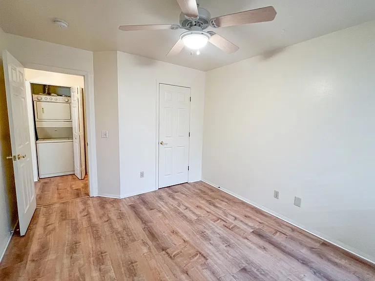 563 Sawmill Cv #C — Photo 9