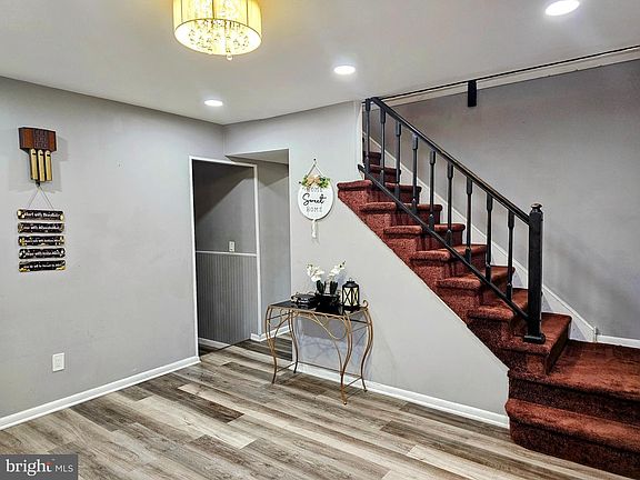 3rd image of 568 Longwood Ave