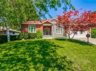 393 Henderson Rd, Burlington, ON L7L 2P6