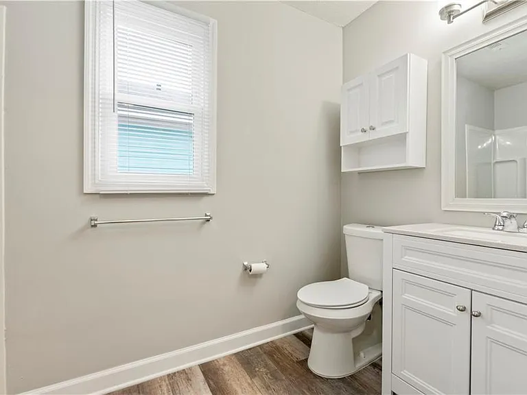 112 Tye St SE — Photo 25
