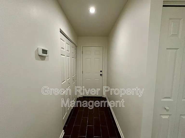 3288 Deerfield Pointe Dr — Photo 5