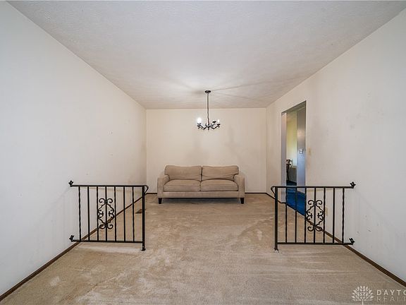 5th image of 2126 Sherwood Forest Dr