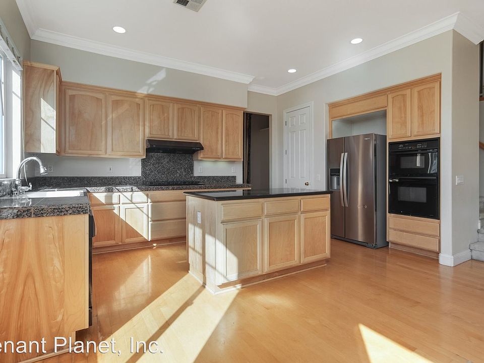 1st image of 3426 Valley Vista Dr