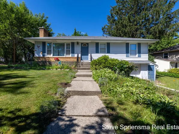 1355 Derby Dr NW, Grand Rapids, MI 49504