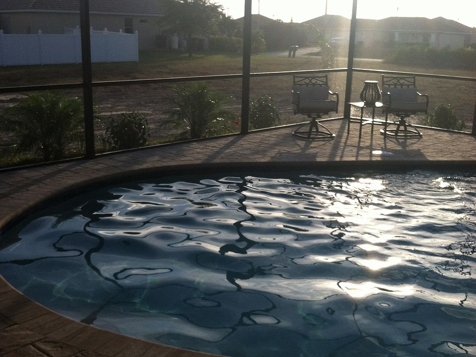 1st image of 418 NW 19th Pl